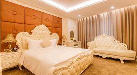 Khách sạn Mường Thanh Luxury Nhật Lệ