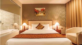 Khách sạn Mường Thanh Luxury Nhật Lệ