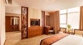 Khách sạn Mường Thanh Luxury Nhật Lệ