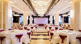 Khách sạn Mường Thanh Luxury Nhật Lệ