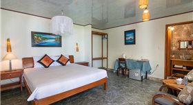 Hidden Beach Bungalow Sea View