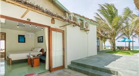 Hidden Beach Bungalow Sea View