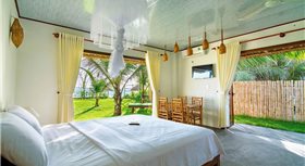 Hidden Beach Bungalow Sea View