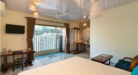 Hidden Beach Bungalow Sea View