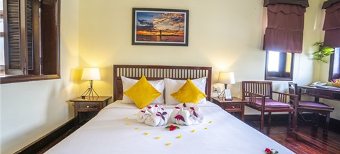 Premier hướng sông