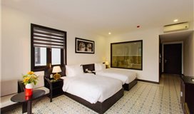 Deluxe có ban công hướng sông (Deluxe River view with Balcony)