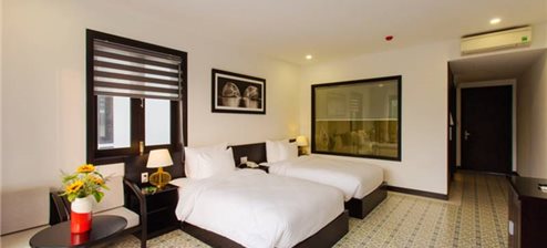 Deluxe có ban công hướng sông (Deluxe River view with Balcony)