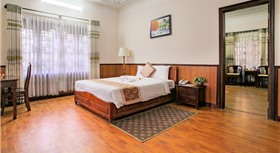 Khách sạn Bạch Đằng Hội An