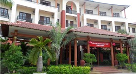 Khách sạn Bạch Đằng Hội An