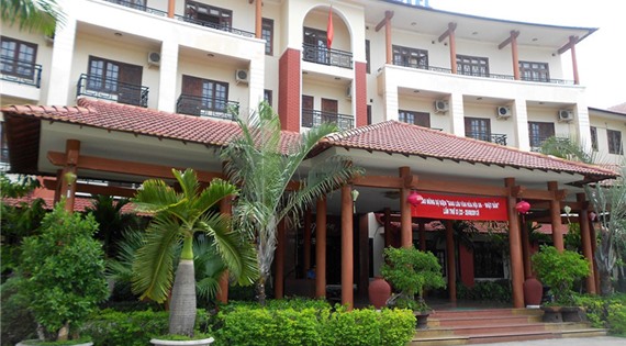 Khách sạn Bạch Đằng Hội An