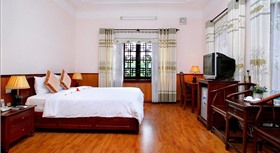 Khách sạn Bạch Đằng Hội An
