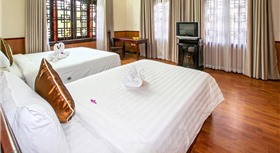 Khách sạn Bạch Đằng Hội An