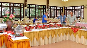 Khách sạn Bạch Đằng Hội An