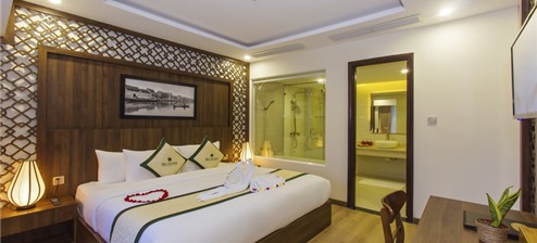 Deluxe hướng biển một phần (Deluxe Partial Ocean View)