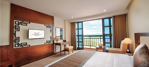 Phòng Deluxe Giường Đôi Có Ban Công