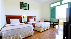 Khách sạn Sea and Sand