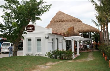 Khách sạn Sea and Sand