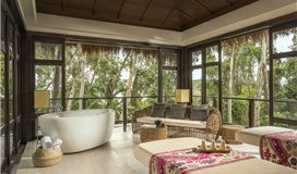 Biệt thự trước biển (Oceanfront Villa)