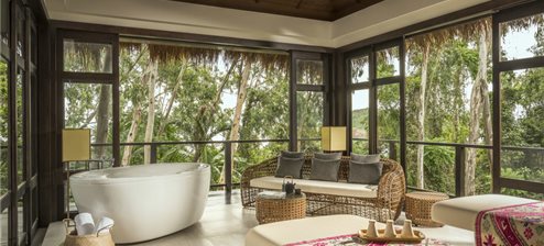 Biệt thự trước biển (Oceanfront Villa)
