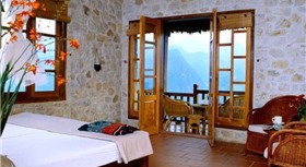 Topas Ecolodge Sapa Resort