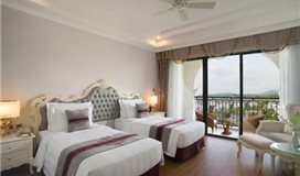 Standard (ăn 3 bữa Vinwonder, safari Mua 1 đêm)