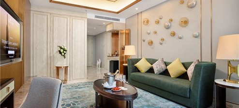 Landmark Panoramic Suite