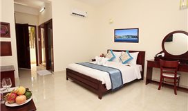 Deluxe Hướng hồ bơi (Deluxe Pool)