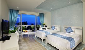 Azul hướng vườn