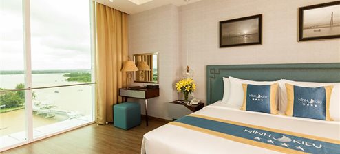 Superior Hướng thành phố (Superior City View) - Khách Việt