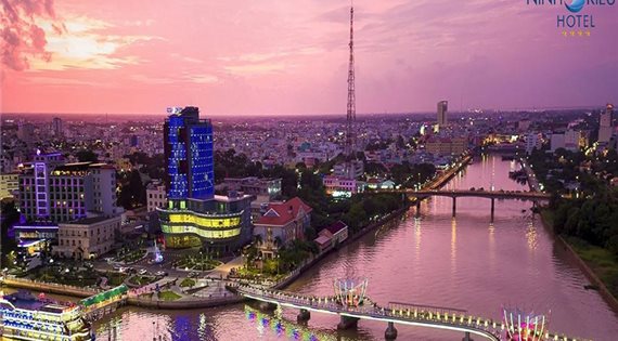 Khách sạn Ninh Kiều Riverside