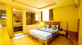 Khách sạn Holiday One