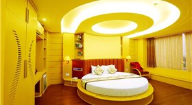 Khách sạn Holiday One