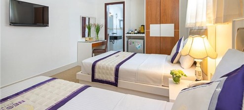 Deluxe hướng phố 02 giường đơn (Deluxe City View Twin)