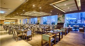 A La Carte Da Nang Beach