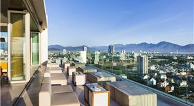 A La Carte Da Nang Beach