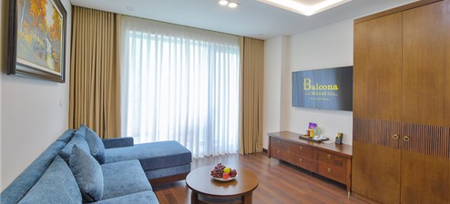 "Balcony Studio City View"