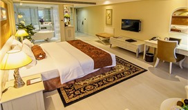 Superior hướng sông (Superior River View)