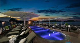 Le Theatre Cruises - Wonder on Lan Ha Bay