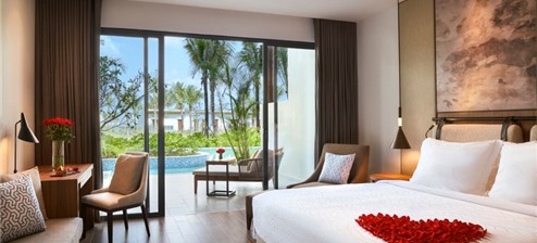 Superior King Room with Direct Pool Access